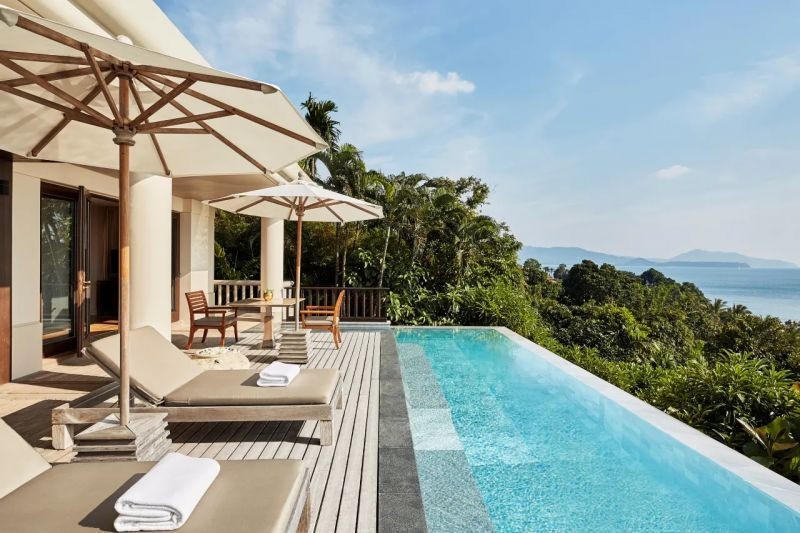 signature pool suite ocean view