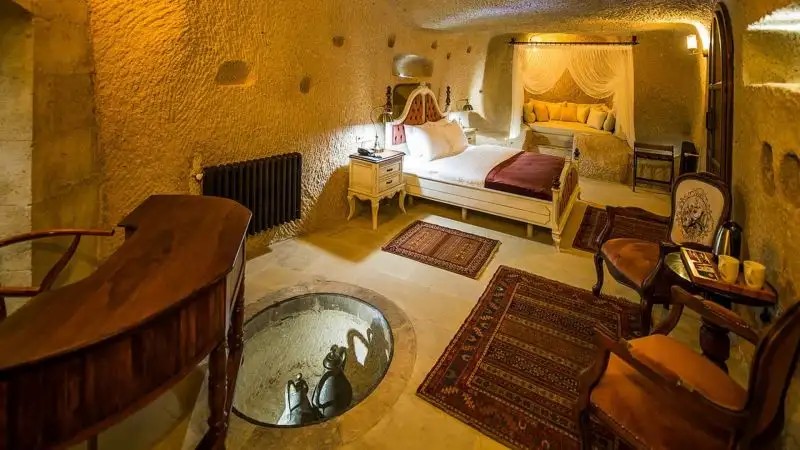 MAYA CAVE
