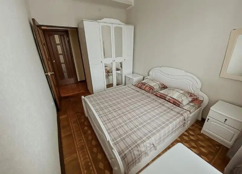 KVARTHOTEL НА ЛЕНИНА 12