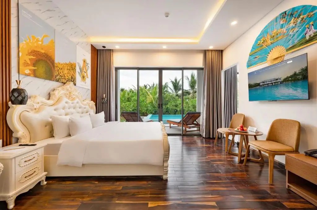 LANGCO BAY RETREAT HUE