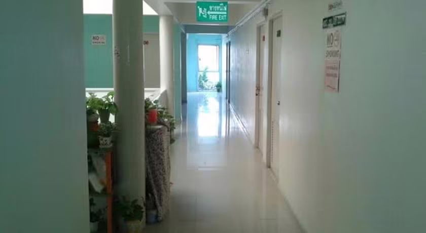 WE TRAIN HOTEL DON MUANG