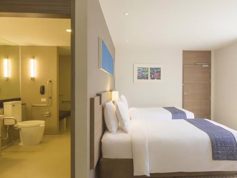 HOLIDAY INN EXPRESS BANGKOK SATHORN