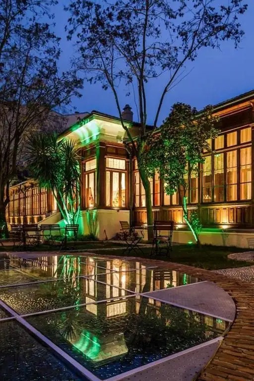VILLA LEVANTE