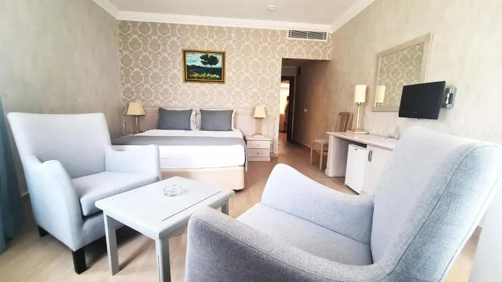 X LIFE HOTEL (EX. OTIUM SENSES X LIFE HOTELS)