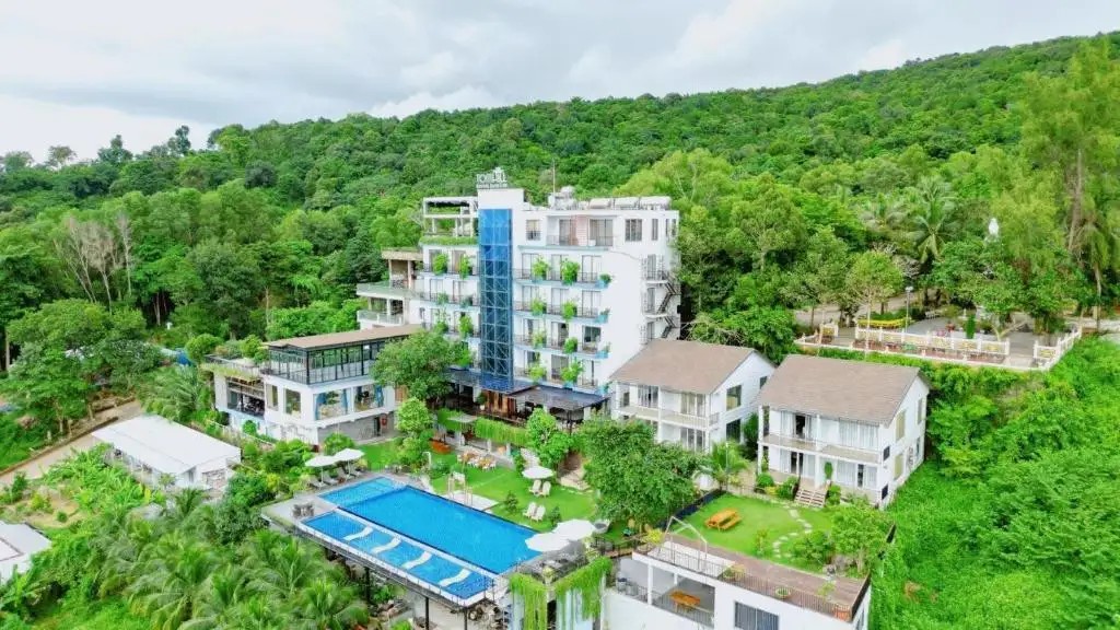 TOM HILL BOUTIQUE RESORT & SPA