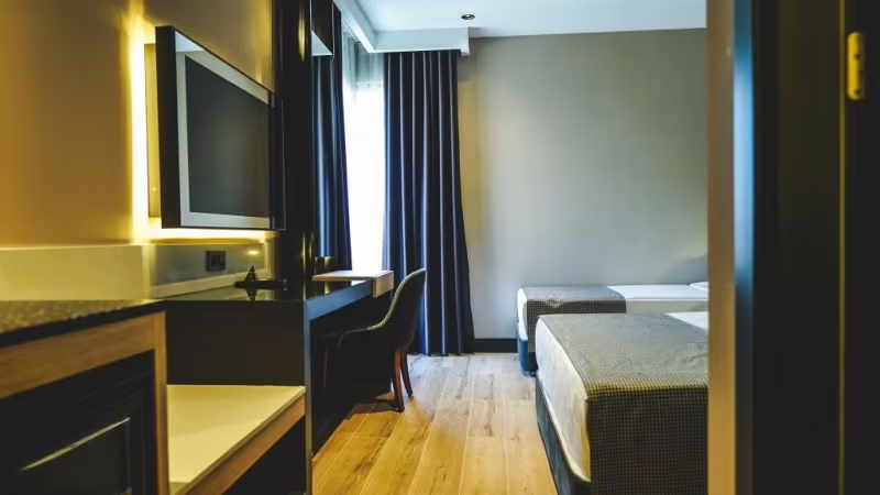 NI HOTEL LARA