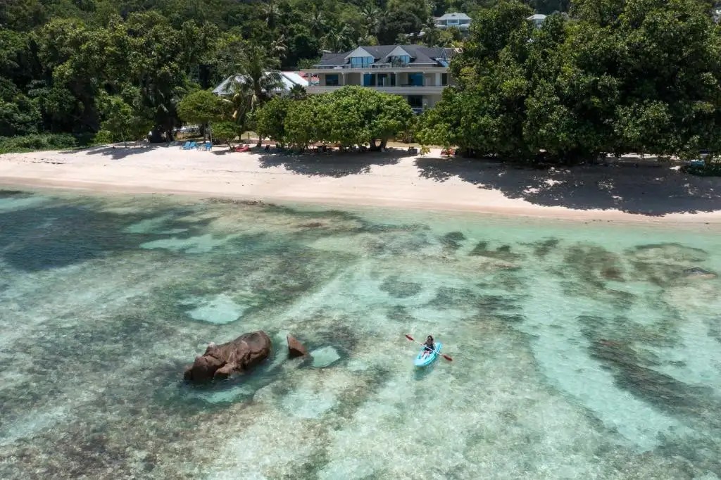 CROWN BEACH HOTEL