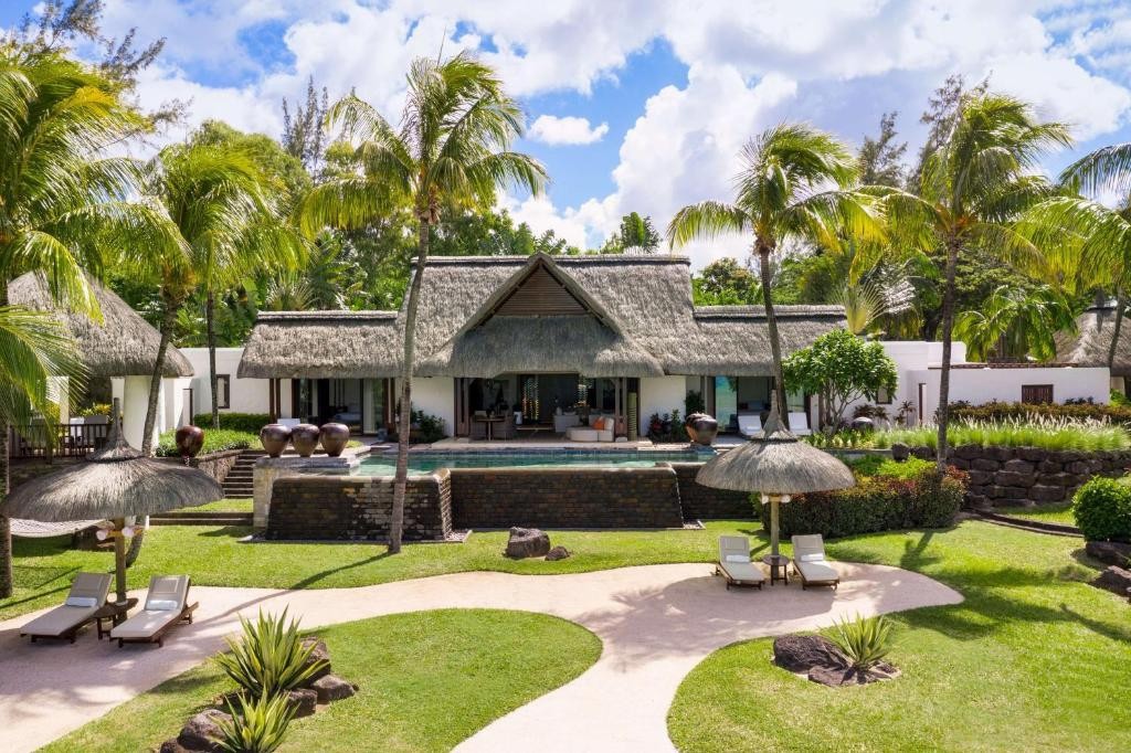 SHANGRI-LA S LE TOUESSROK