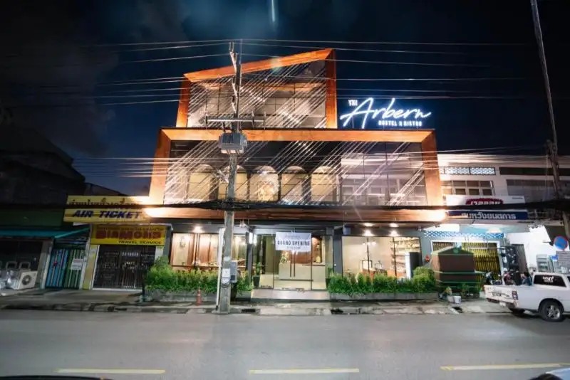 ARBERN HOSTEL X BISTRO