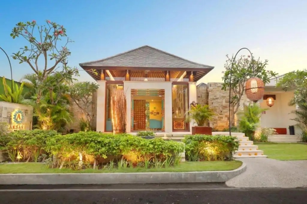 AKSARI SEMINYAK