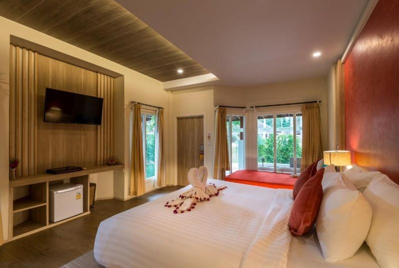 villa plunge pool