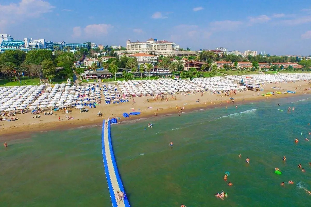 SANDY BEACH HOTEL