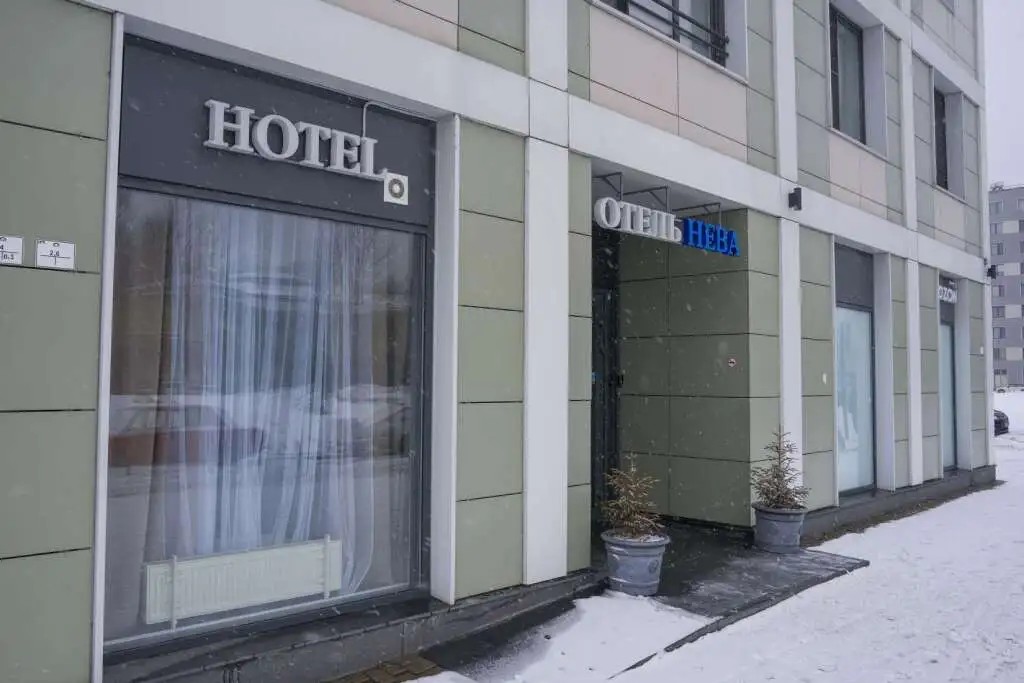 НЕВА У МОСКОВСКОГО ВОКЗАЛА