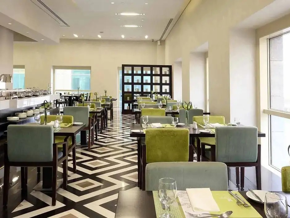 THE TOWER PLAZA HOTEL DUBAI (EX. MILLENNIUM PLAZA)