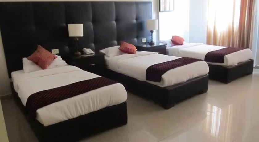 LA MAISON HOTEL