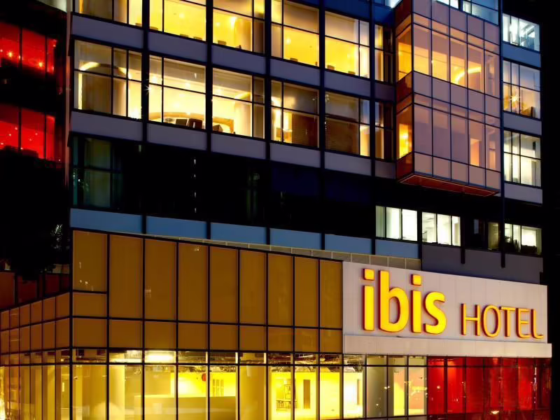 IBIS HONG KONG CENTRAL & SHEUNG WAN