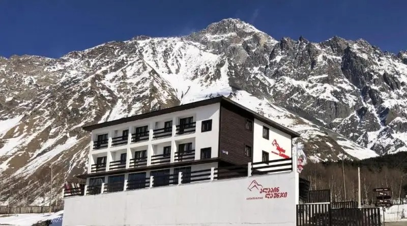 ALPINE LOUNGE KAZBEGI