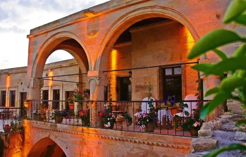 ASSIANA CAVE HOUSE
