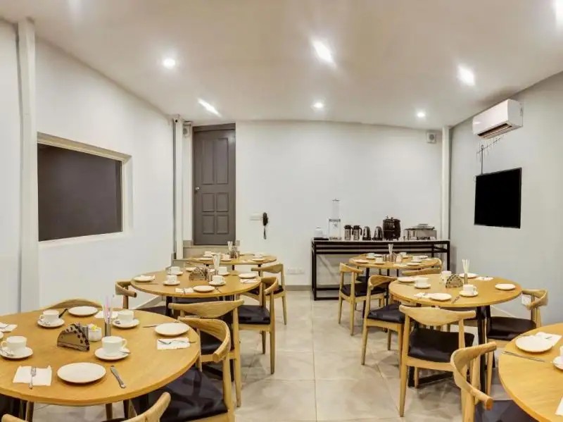 OCEANS 7 ASHVEM (EX. OYO TOWNHOUSE ASHVEM)