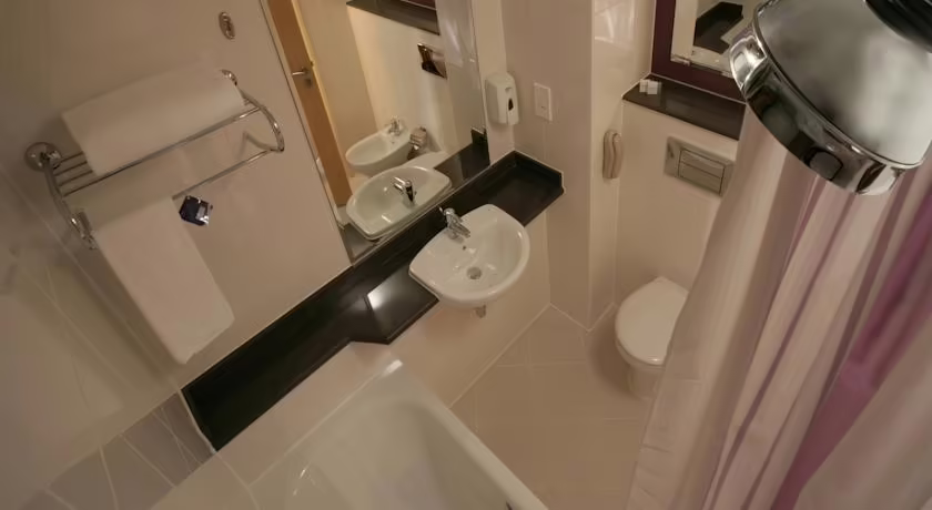 PREMIER INN ABU DHABI INTERNATIONAL AIRPORT