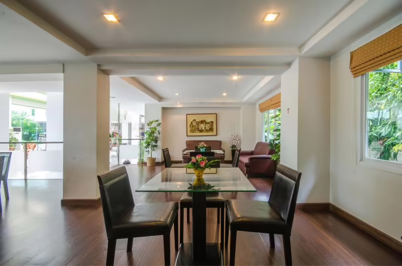 THE PLATINUM SUITE