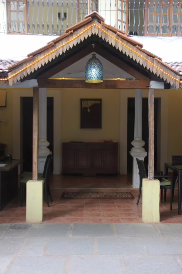 BANYAN TREE COURTYARD