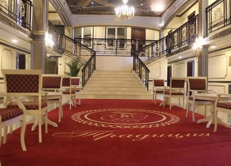 СТАРЫЕ ТРАДИЦИИ