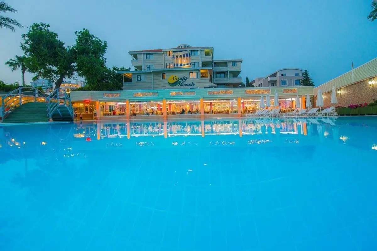 SANDY BEACH HOTEL