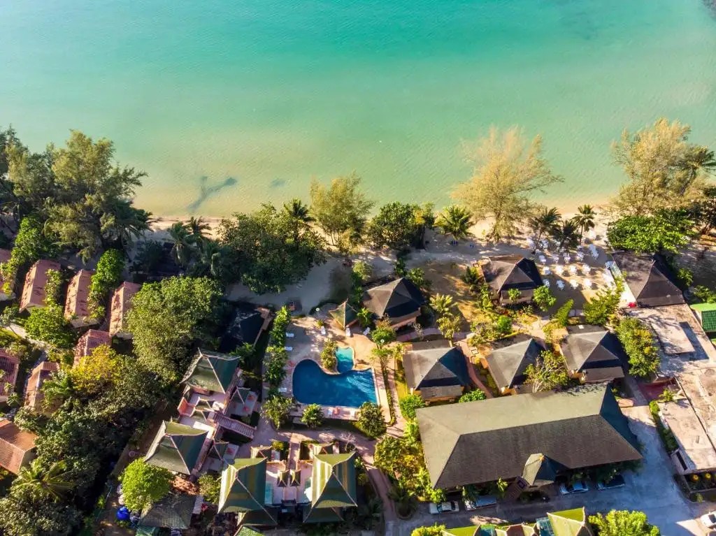 COCONUT BEACH RESORT