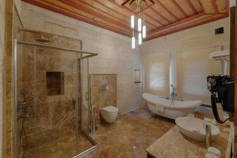 SOLEM CAVE SUITES