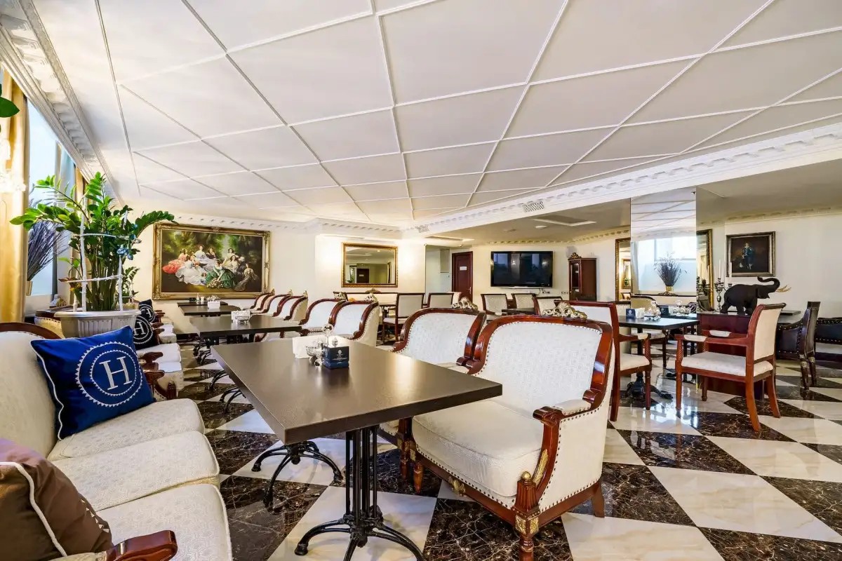 THE ROOMS BOUTIQUE HOTEL (БЫВШ. GOLDEN ROOMS)