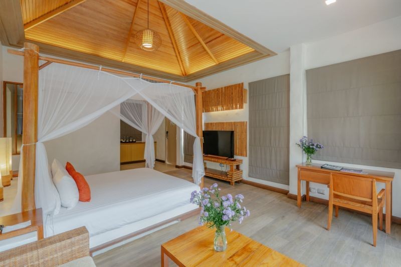 access pool villa