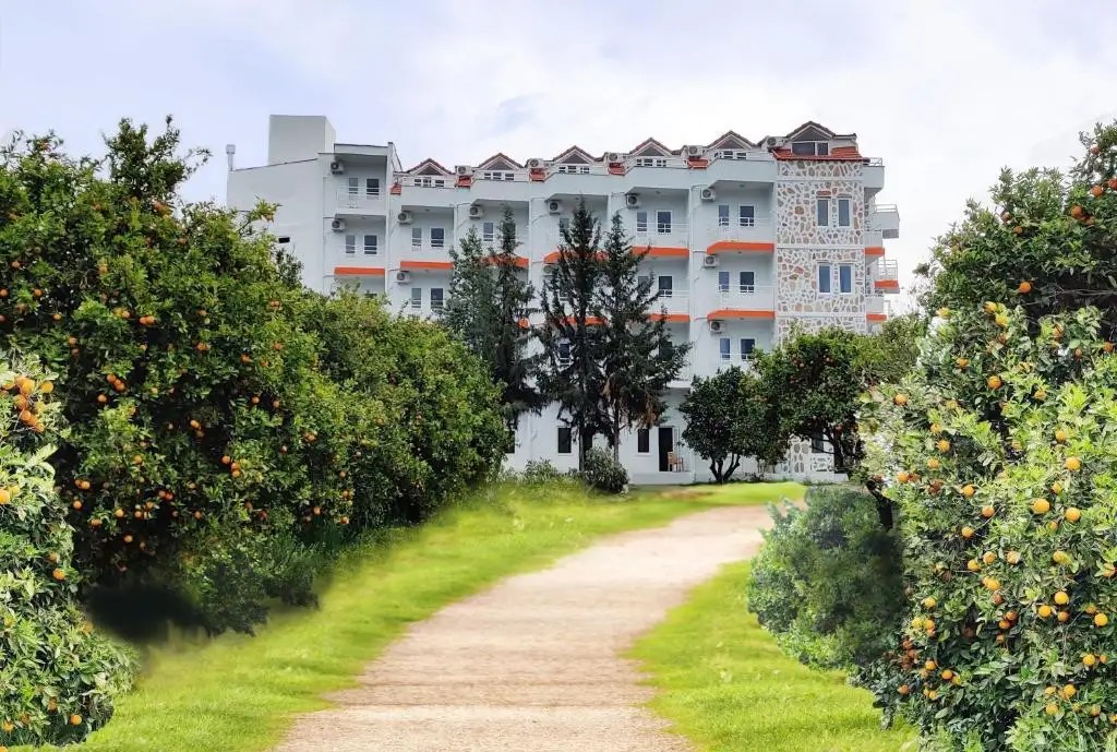 UK HOTEL KIRIS (EX. KIRIS ROSE, SAILORS PARK)