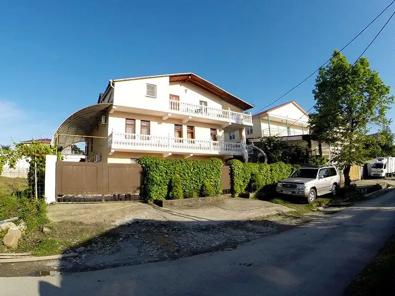 САКУРА ВАРДАНЕ