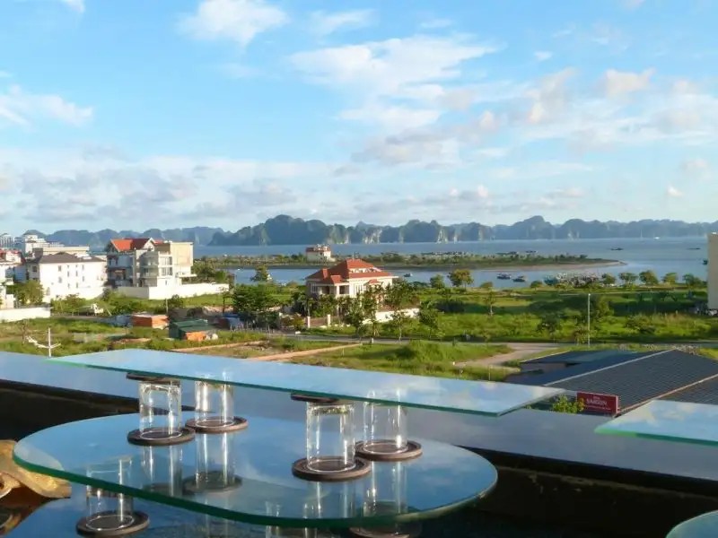 HALONG PALACE