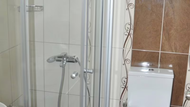 SELENIUM HOTEL