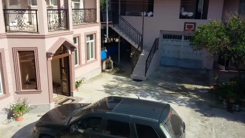 ROMAN GUESTHOUSE