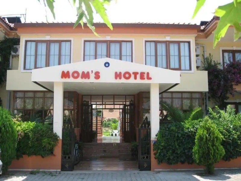 MG MOMS HOTEL