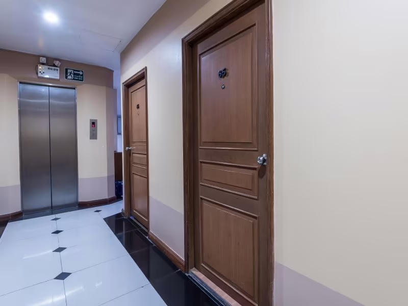 SILOM AVENUE INN