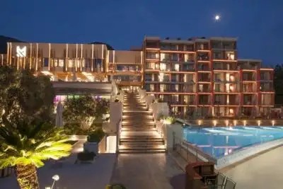 MAESTRAL RESORT & CASINO