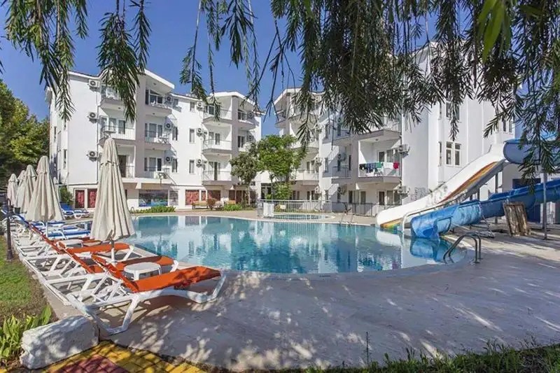 CLUB SOLIS GARDEN