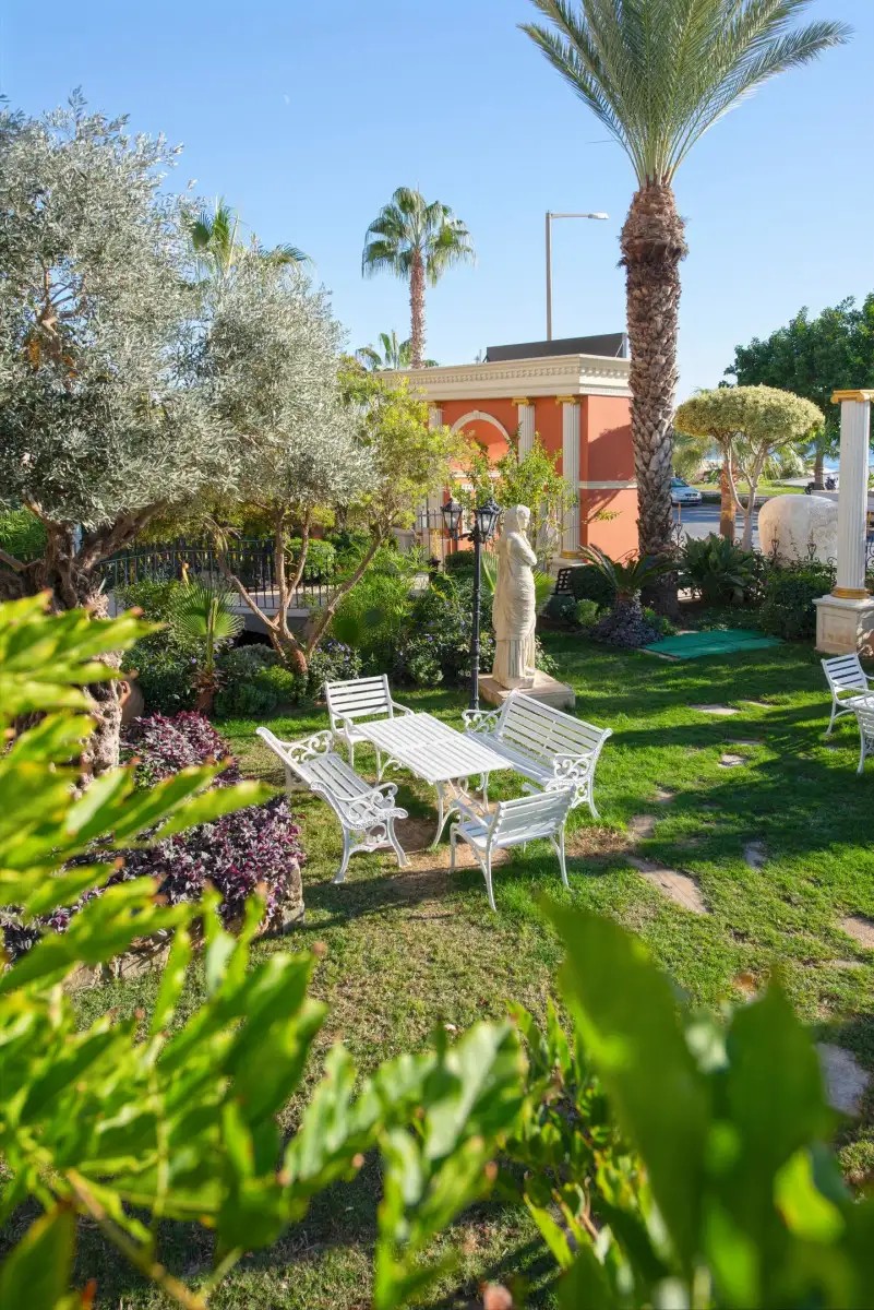 ANTIQUE ROMAN PALACE MUSEUM HOTEL ADULTS ONLY 16+