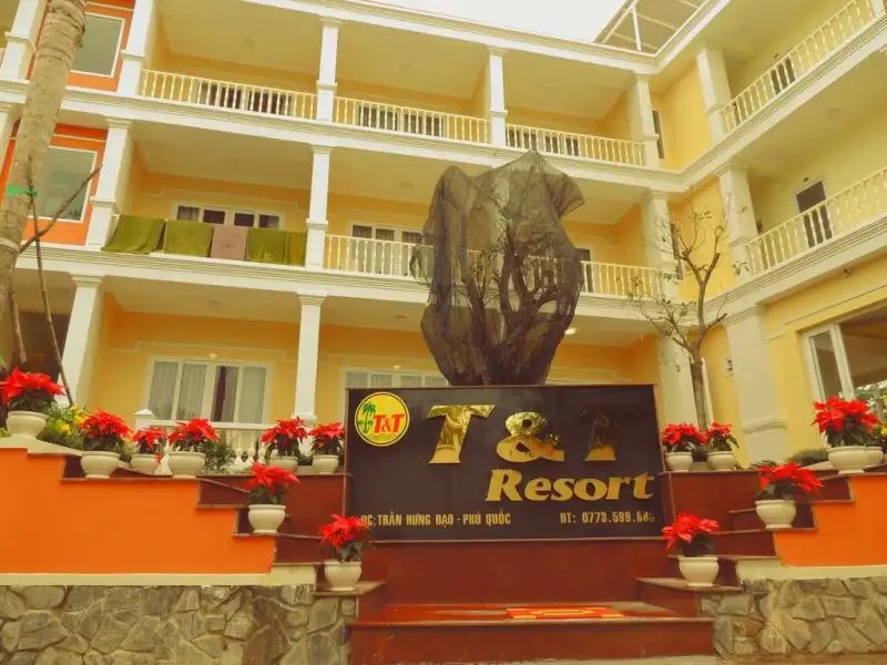 T&T RESORT