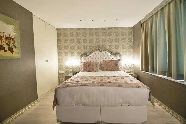 ADAMEL HOTEL & SUITE