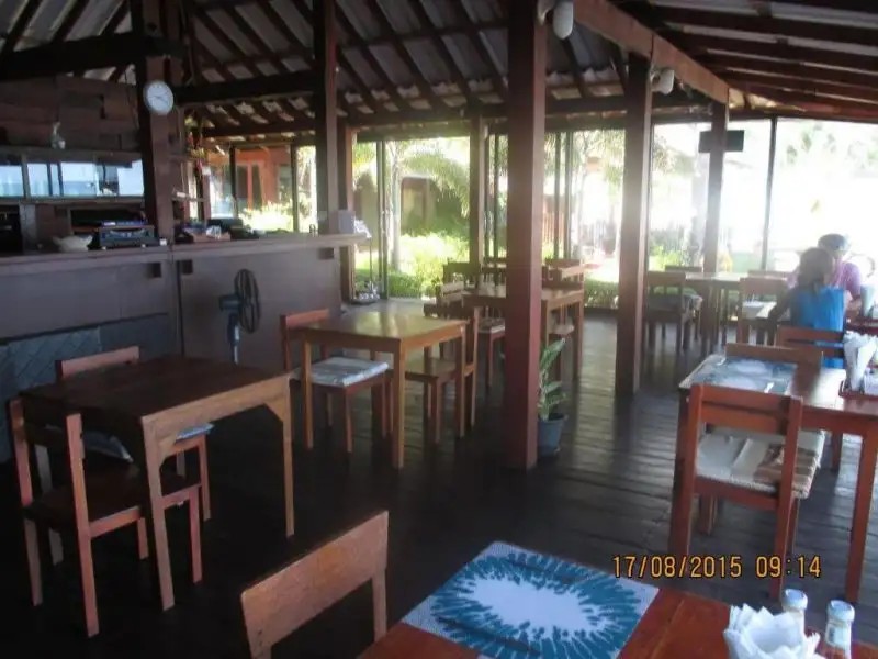 LIPA BAY RESORT