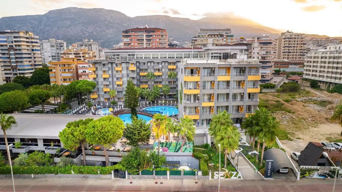 SENZA HOTELS GRAND SANTANA