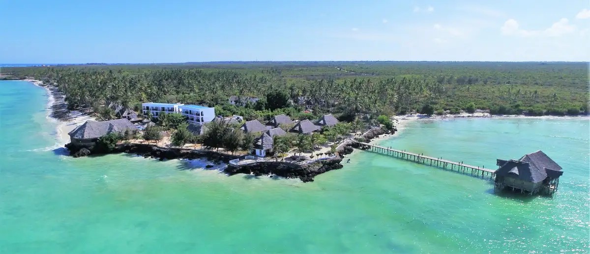 REEF & BEACH RESORT