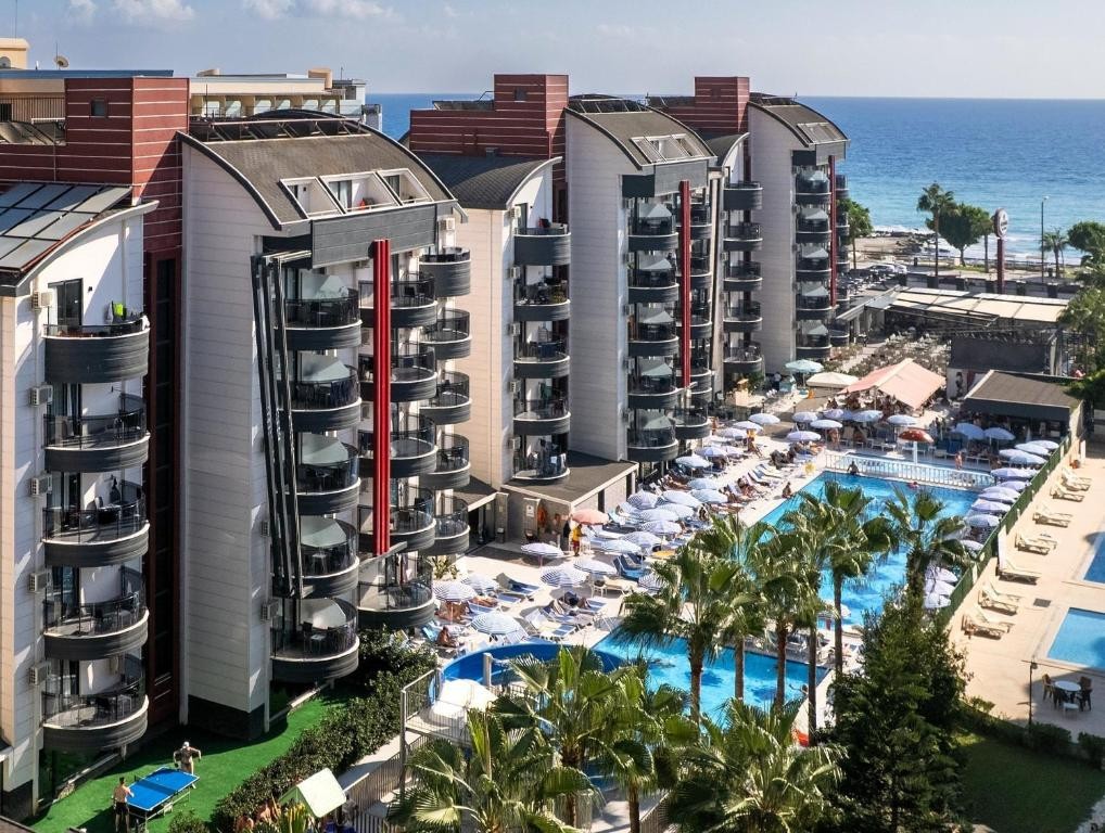 GRAND UYSAL BEACH & SPA HOTEL