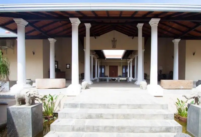 MOSVOLD VILLA