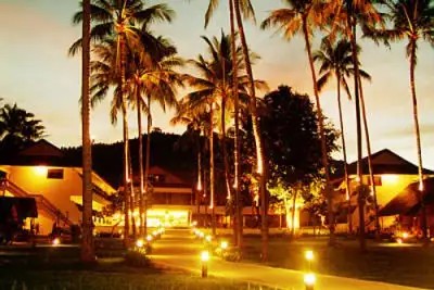 GOLDEN SANDS BEACH RESORT
